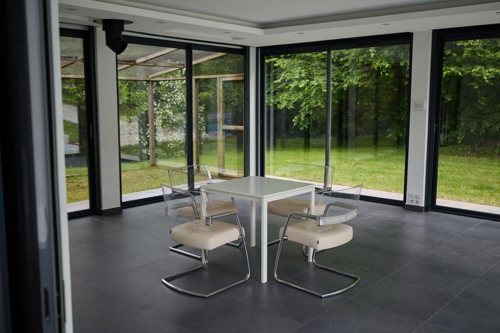 Interior de la villa del diseñador alemán Karl Lagerfeld, en Louveciennes, cerca de París.
