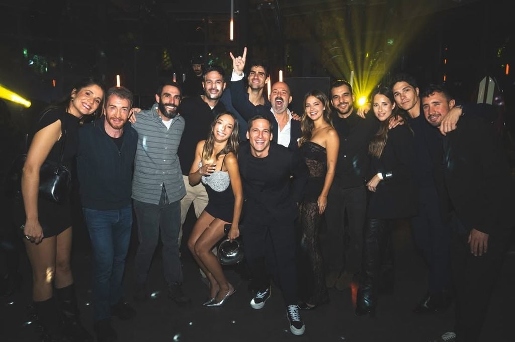 Foto de grupo del fiestón de cumpleaños de Jorge Ventosa