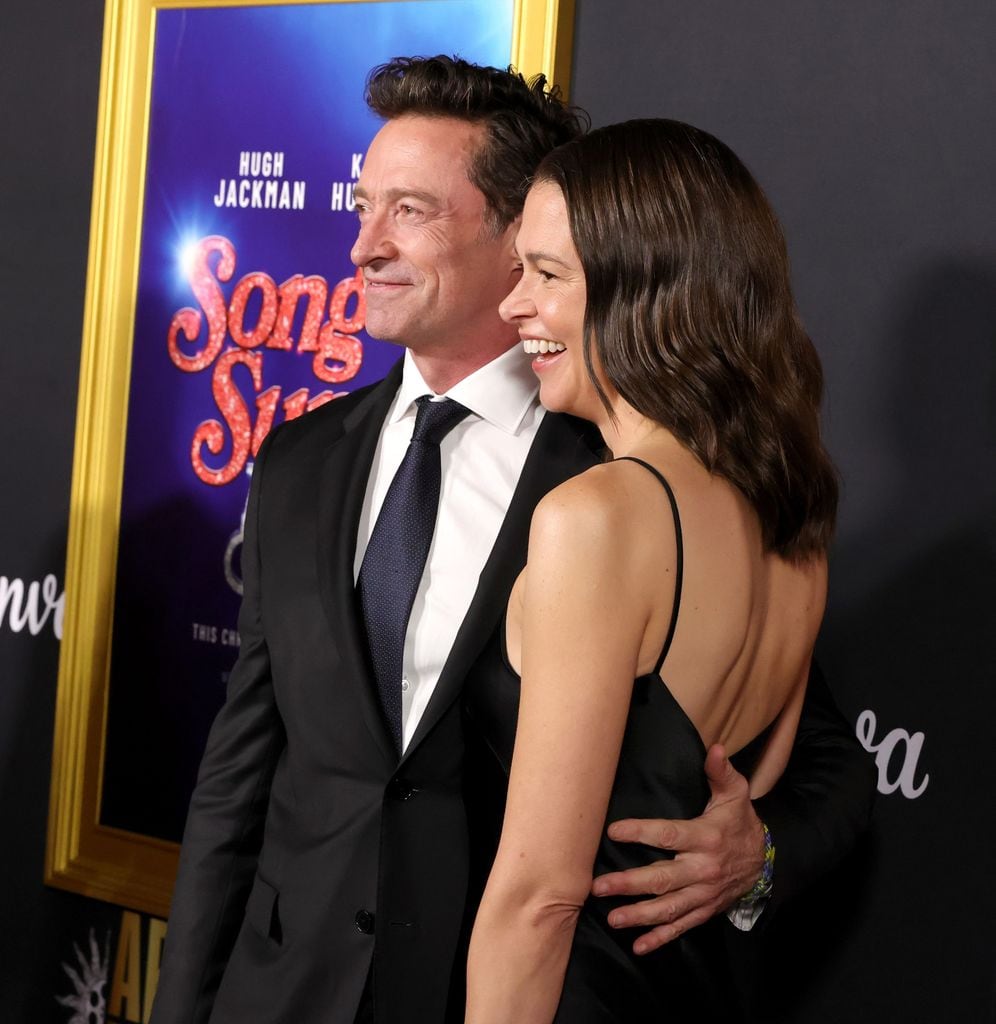 Hugh Jackman y Sutton Foster en el estreno de Song Sung Blue en el AFI Fest en Hollywood, California, el 26 de octubre de 2025