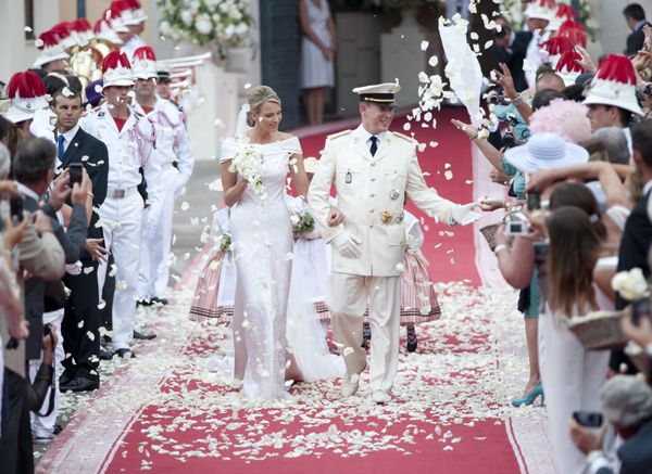 Alberto y Charlene de Mónaco revivirán su propia boda apenas unos días después de haber celebrado a principios de julio su cuarto aniversario de casados y los diez años de reinado de Alberto II, otro momento para disfrutar en familia y con todo el país
