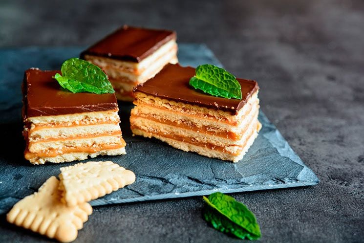 Tarta de galletas con chocolate y 'toffee'