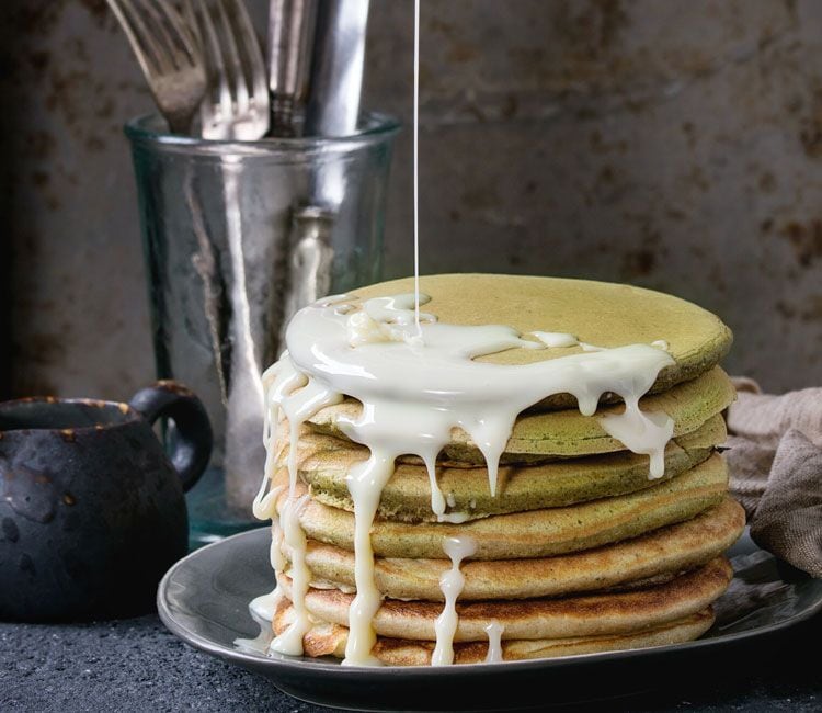 Tortitas de té matcha con leche condensada