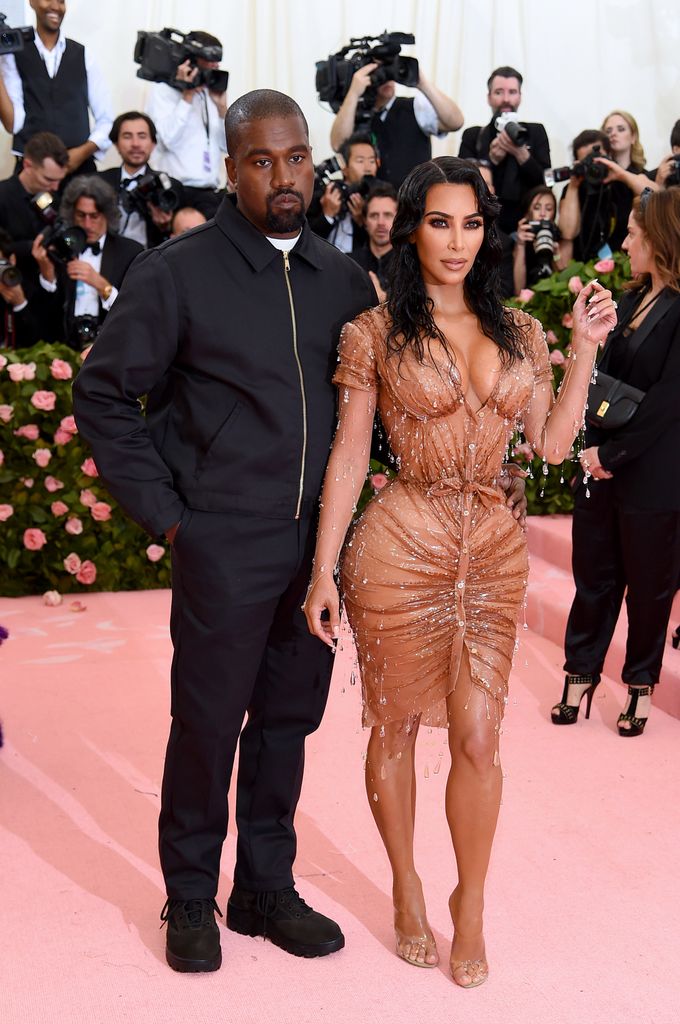 Kanye West: de criticar el estilo sexy de Kim Kardashian a posar con Bianca Censori casi desnuda