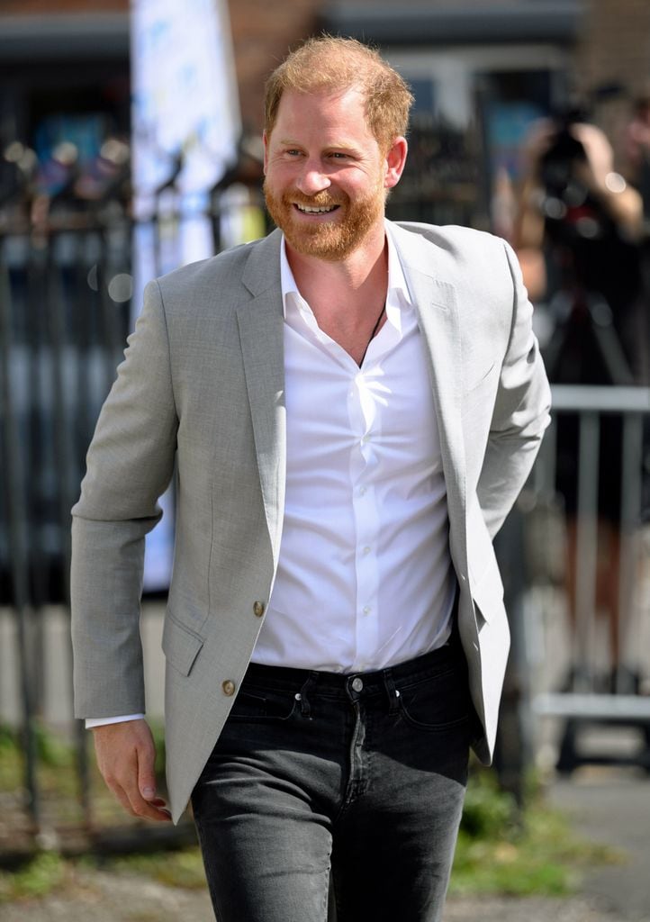 El príncipe Harry cumple con su agenda en Reino Unido, ¿se encontró con su hermano el príncipe William?
