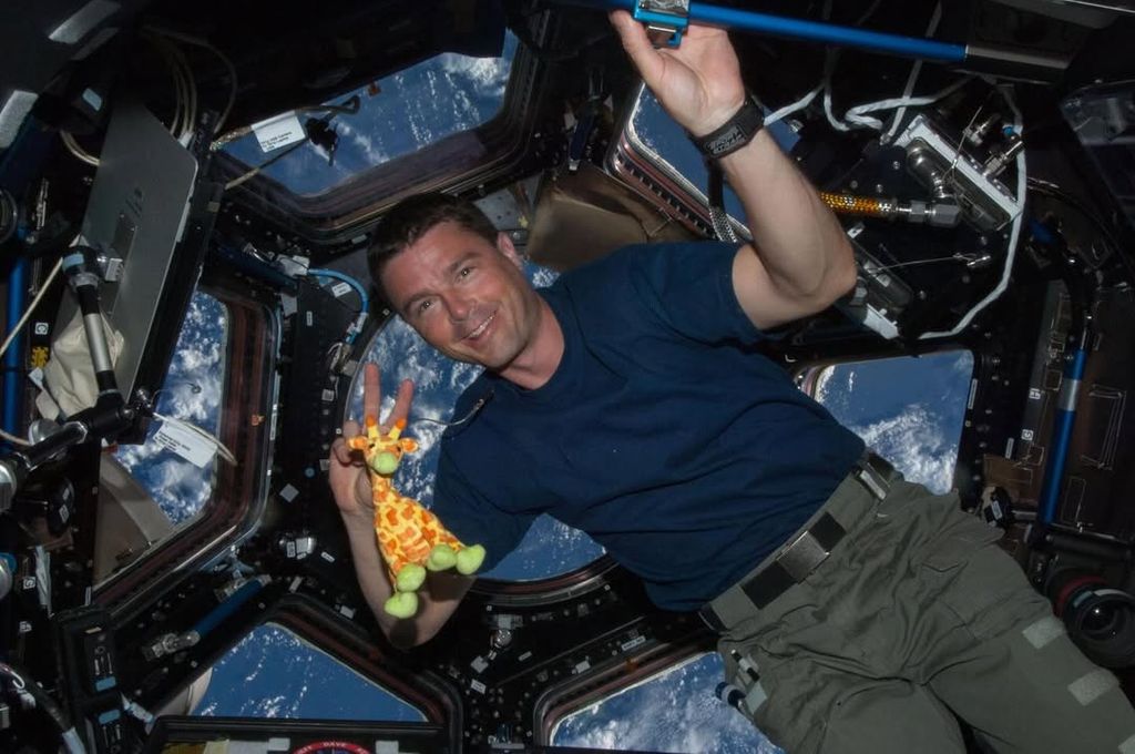 Reid Wiseman, comandante de la misión Artemis II, es padre soltero y confiesa tener miedo a las alturas en la Tierra… aunque liderará el regreso del ser humano a la órbita lunar