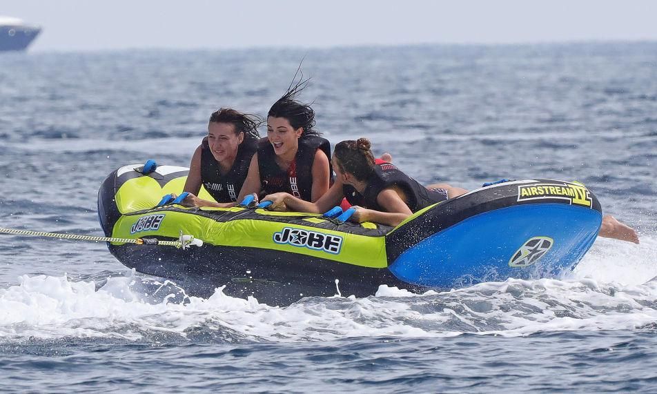 Kendall Jenner friends Cannes