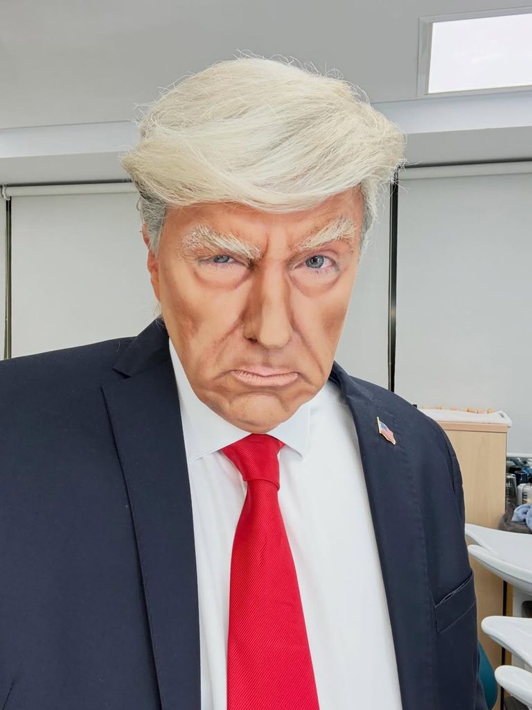 Raúl se caracteriza de Trump