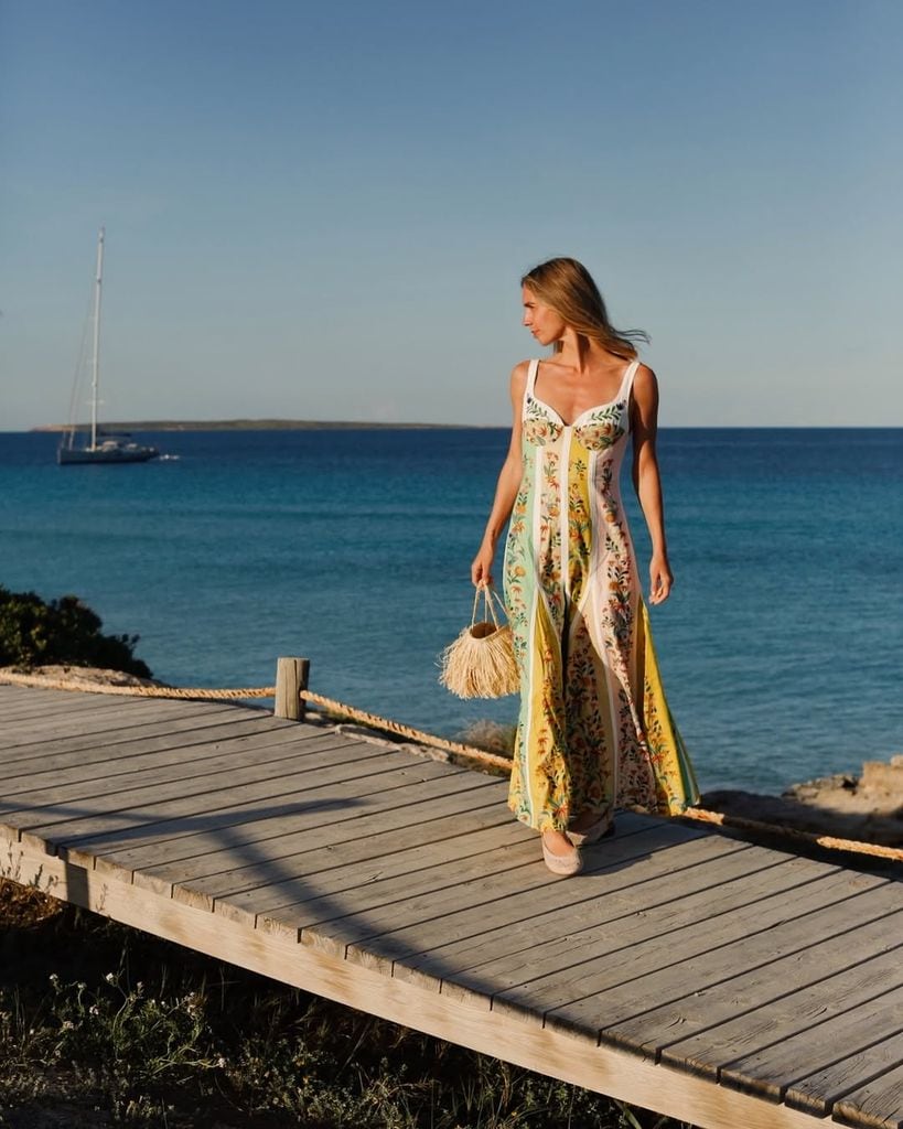 Vestido de lino multicolor con estampado floral