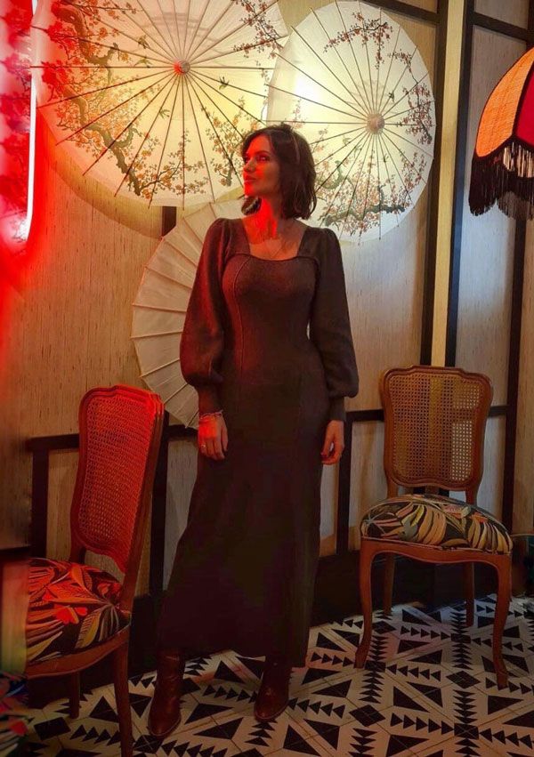 Sara Carbonero con vestido de punto de Zara