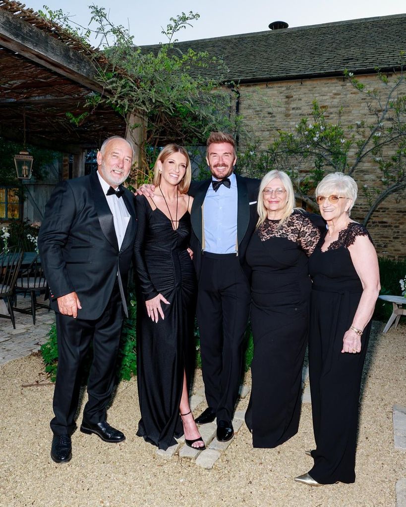  Así fue el 50º cumpleaños de David Beckham: jet privado, vinos de 3.500€ y ninguna señal de Brooklyn