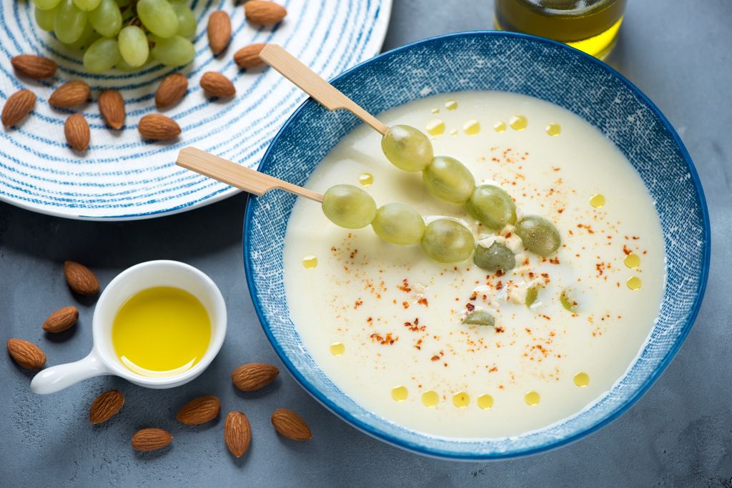 Ajoblanco con uvas
