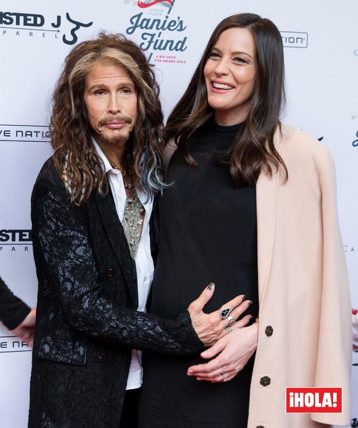 Steven Tyler muy cariñoso con su hija Liv Tyler, que espera su tercer hijo
