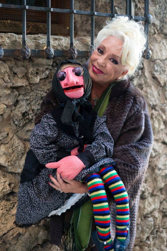  Mari Carmen y sus muñecos