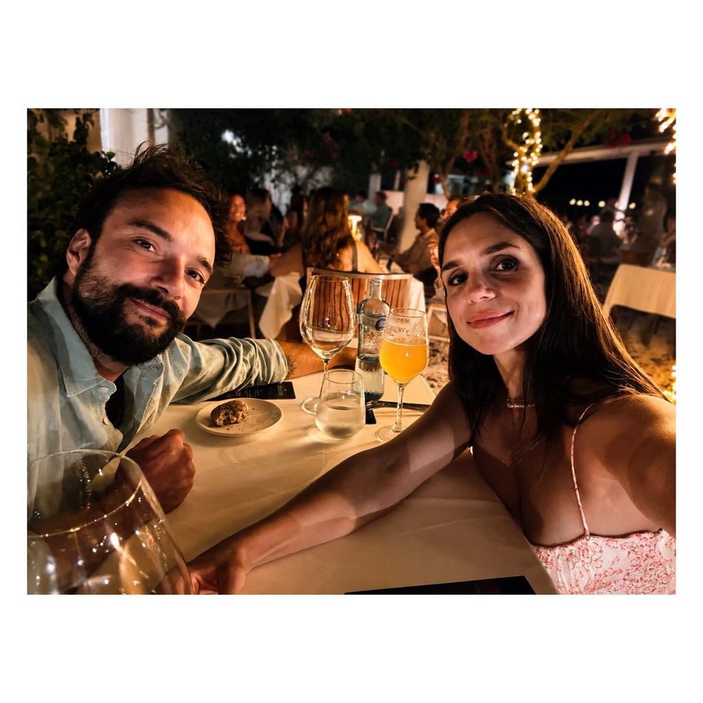 Elena Furiase y Gonzalo Sierra, en una cita para dos durante sus vacaciones
