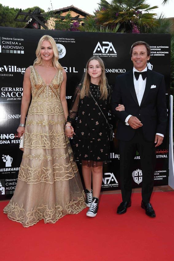 Valeria Mazza y Alejandro Gravier con su hija Taína