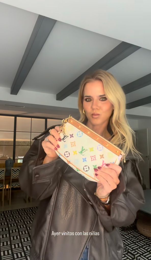 Amelia Bono desvela en un solo look las 5 tendencias que veremos sin parar este otoño