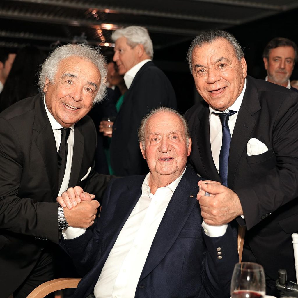 HO4146 CUMPLE REY JUAN CARLOS