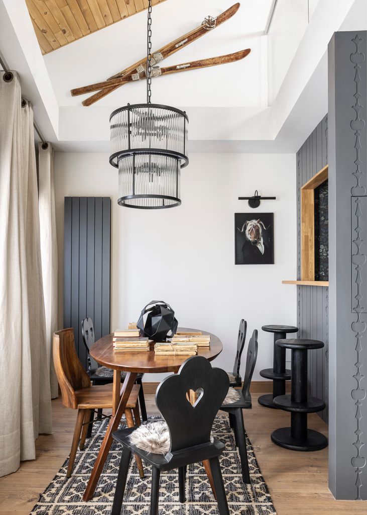 Comedor de estilo rústico moderno. 