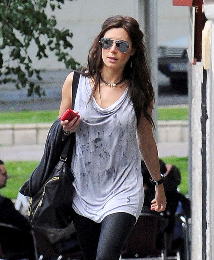 Pilar Rubio con un look rockero en imágenes de archivo