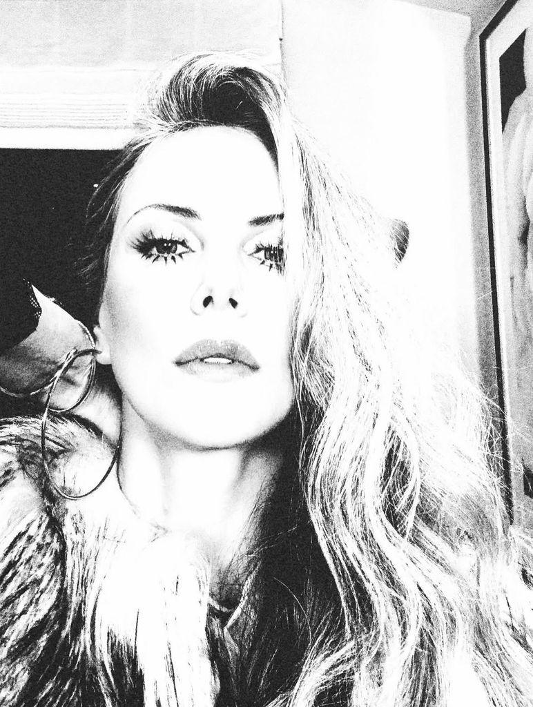 Charlize Theron más joven que nunca en sus últimos selfies