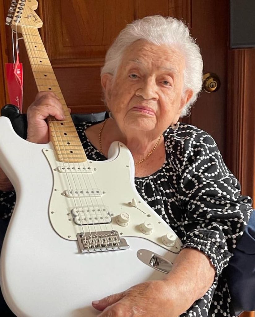 La señora Alicia Vásquez, madre de Juanes, ha dejado un gran hueco en el corazón de su hijo.