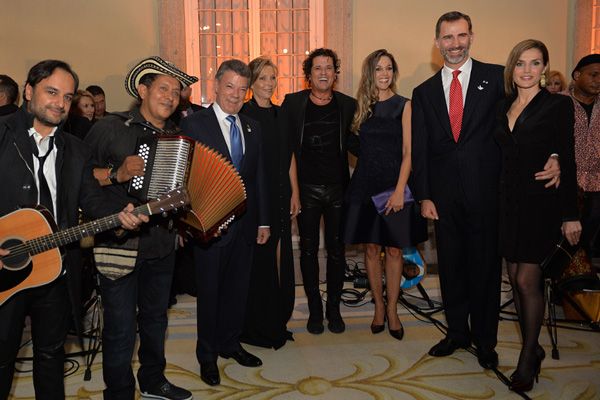 Los Reyes, el Presidente y la Primera Dama de Colombia y Carlos Vives y su mujer, Claudia Elena Vásquez. Foto César Carrión - SIG 