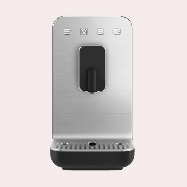 Cafetera Superautomática Smeg BCC11