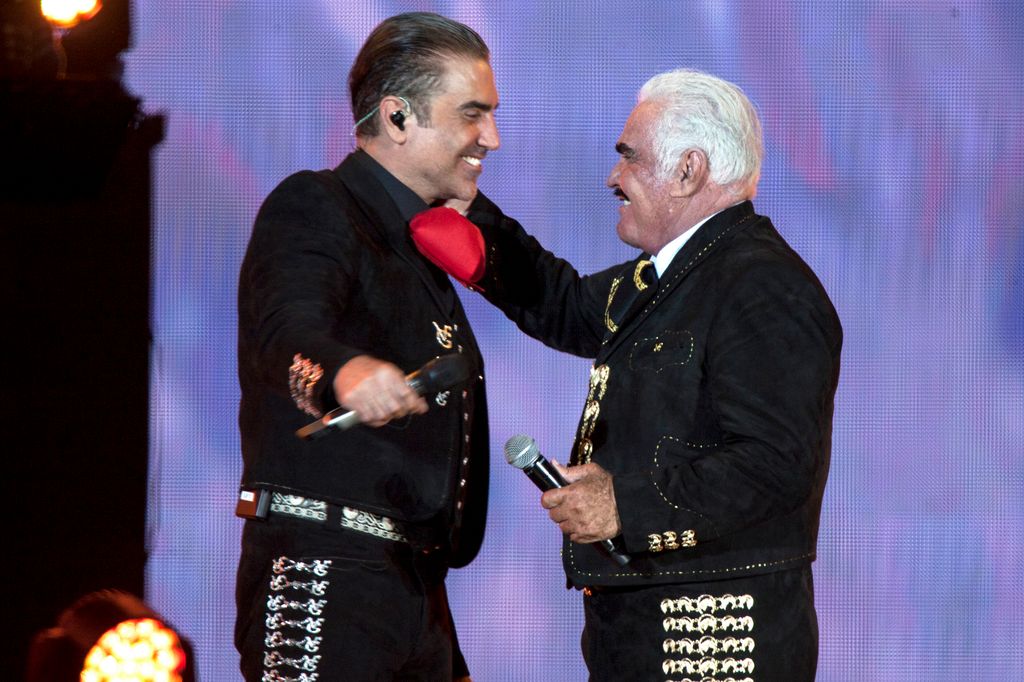 Vicente Fernández y Alejandro