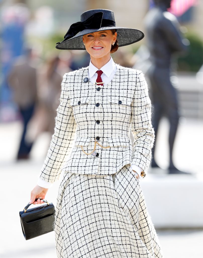 Jade Holland Cooper estrena tres looks de su propia firma en el Festival de Cheltenham 2026
