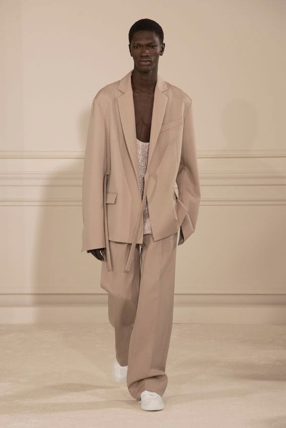valentino hc po s22 03303320220127
