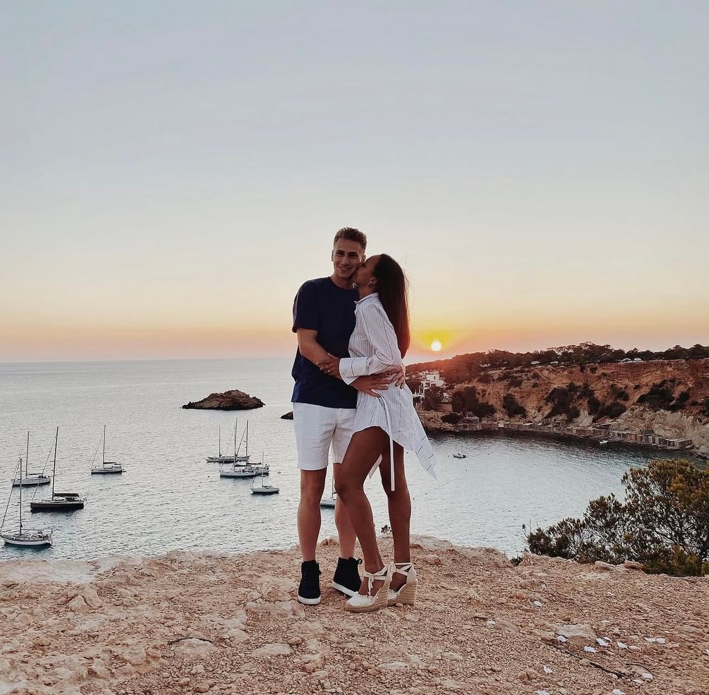 El futbolista Matthias Verreth con su pareja Séli Muyabo