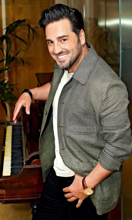 HOLA 4109 . David Bustamante Umusic Hotel Teatro Albeniz 21/4/23 Madrid