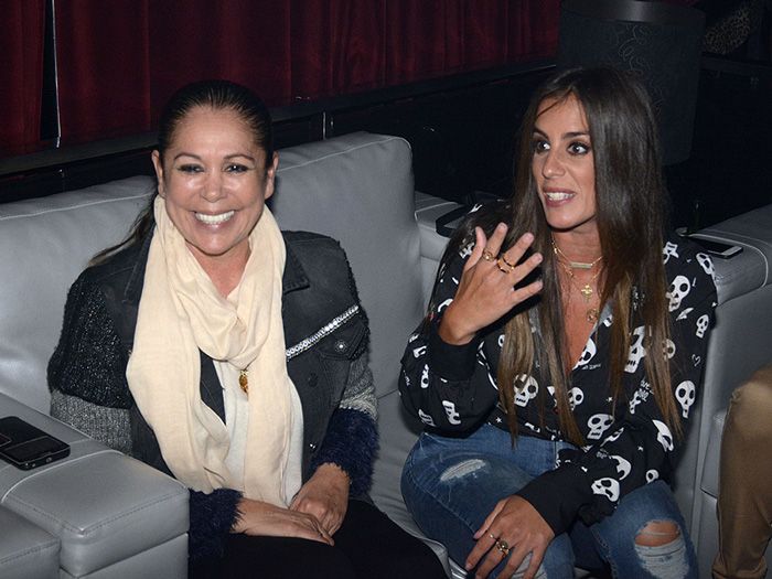 Anabel e Isabel Pantoja