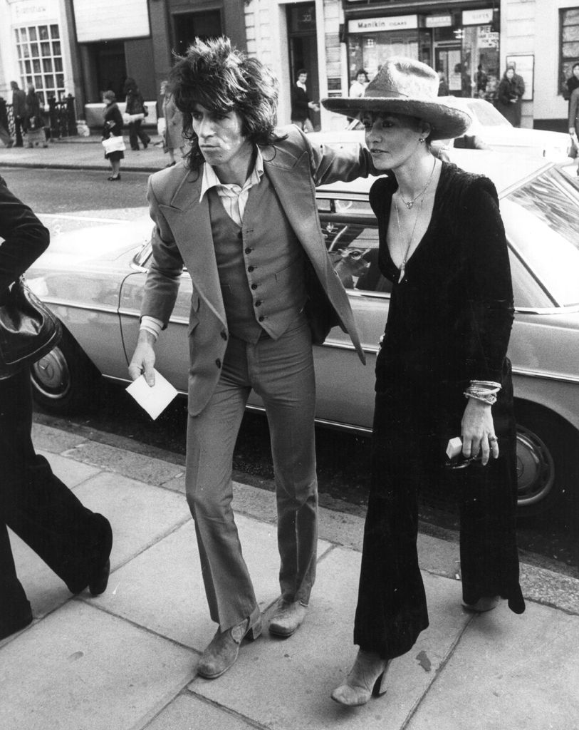 Keith Richards y Anita Pallenberg en Londres (1973)