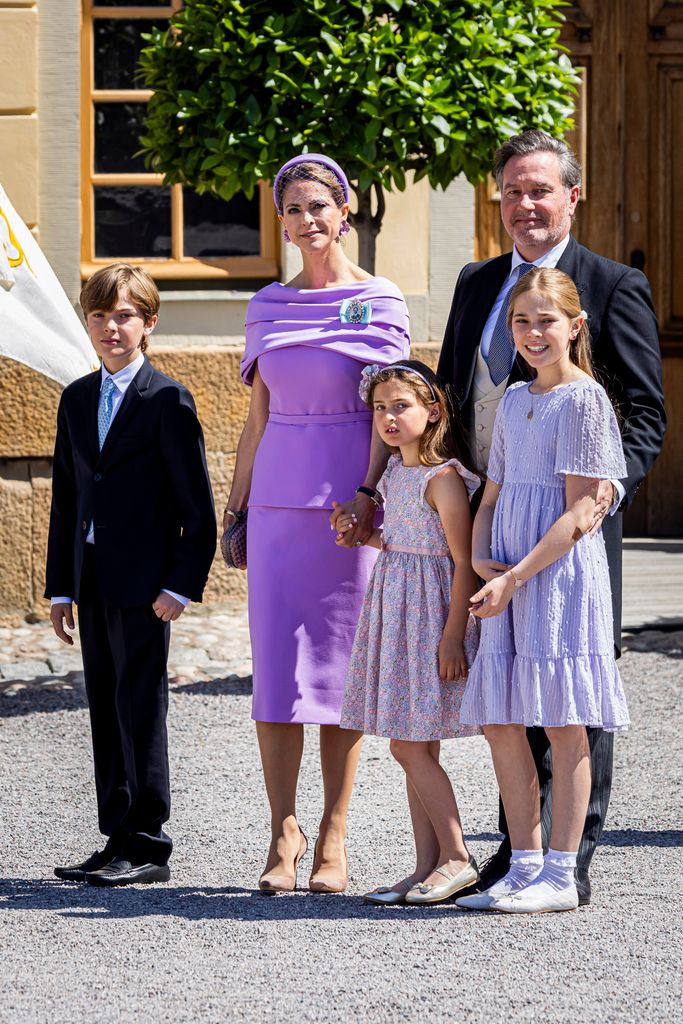 Magdalena de Suecia y su familia en el bautizo de Ines