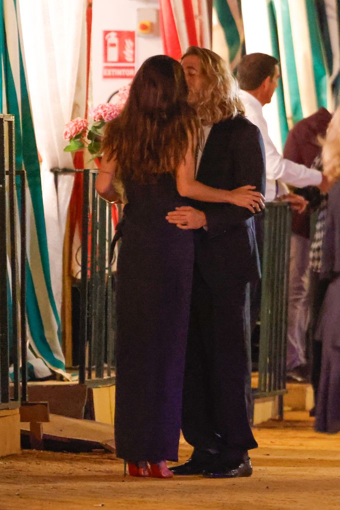 Rocío Crusset, muy cariñosa con Charlie Schein en Sevilla