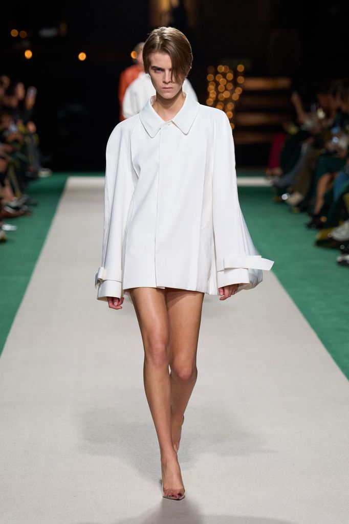Paris Fashion Week: Victoria Beckham Primavera/Verano 2025