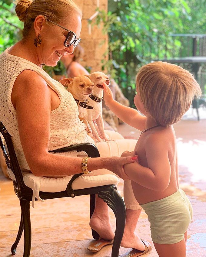 Ana Rodríguez y su nieto Jaime