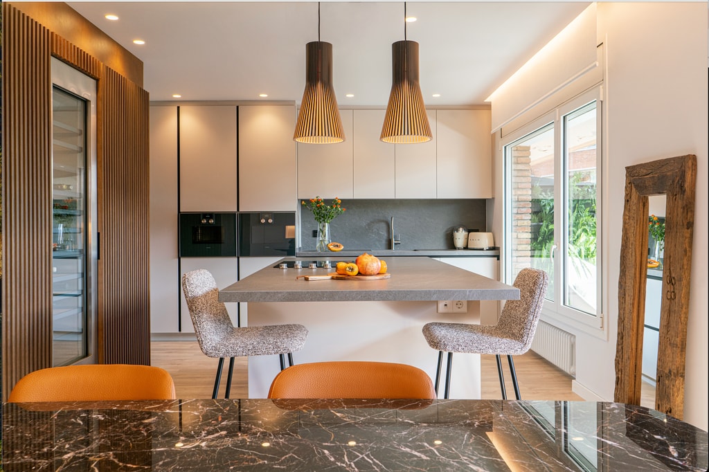 Cocina con muebles con acabado cashmere. 