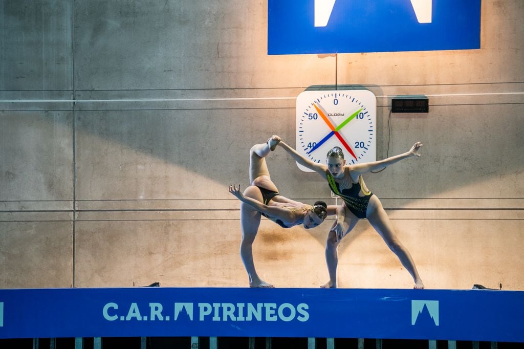 Calra ha desvelado que todos días entrena en solitario natación sincronizada en el polideportivo de su barrrio