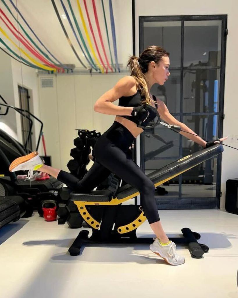 Victoria Beckham practicando deporte