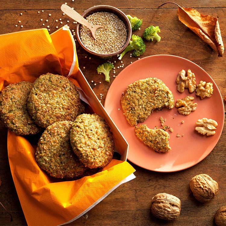 Tortitas de quinoa, queso y nueces