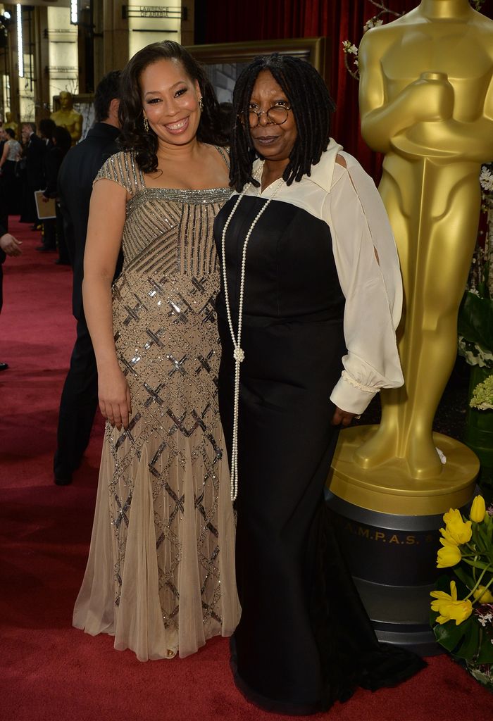 Whoopi Goldberg con su hija Alex Martin en los Oscar de 2014