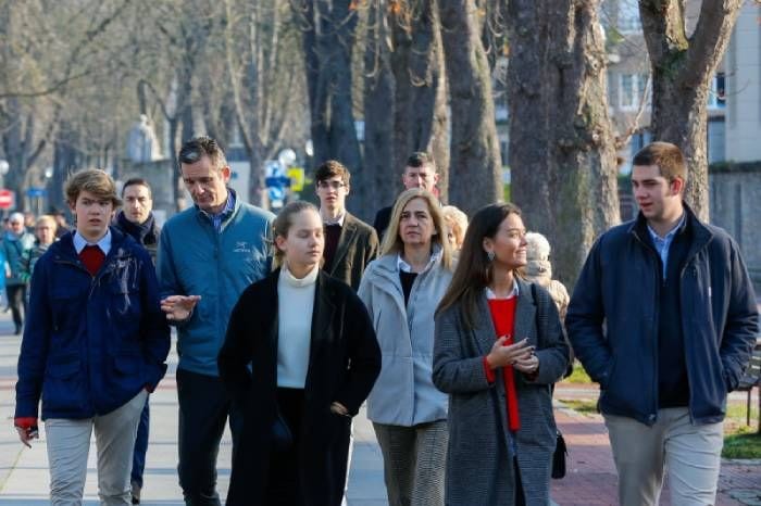 Familia, trabajo y viajes, el eje de la vida de la infanta Cristina al cumplir 56 años