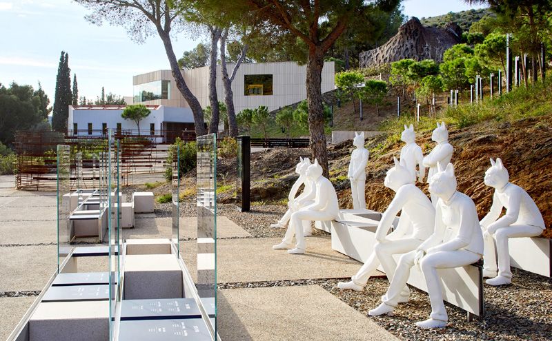 Zona exterior de elBulli, convertido en espacio expositor