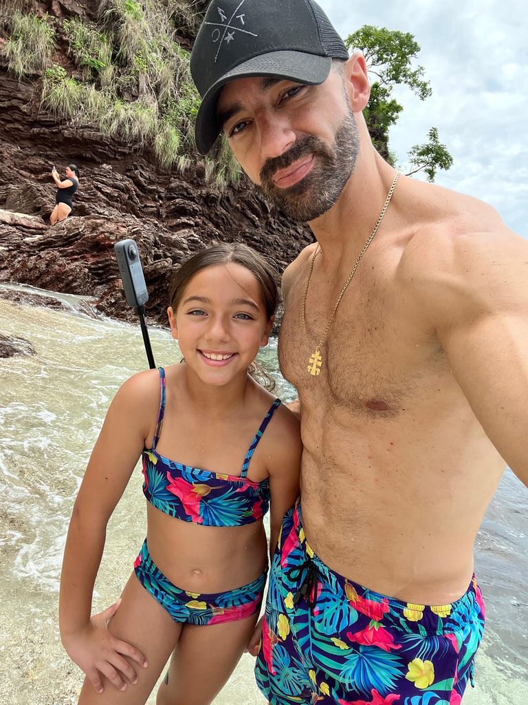 Toni Costa y su hija Alaïa están disfrutando de un viaje por Costa Rica.