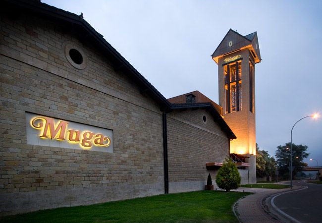 Fachada de las prestigiosas bodegas Muga.
