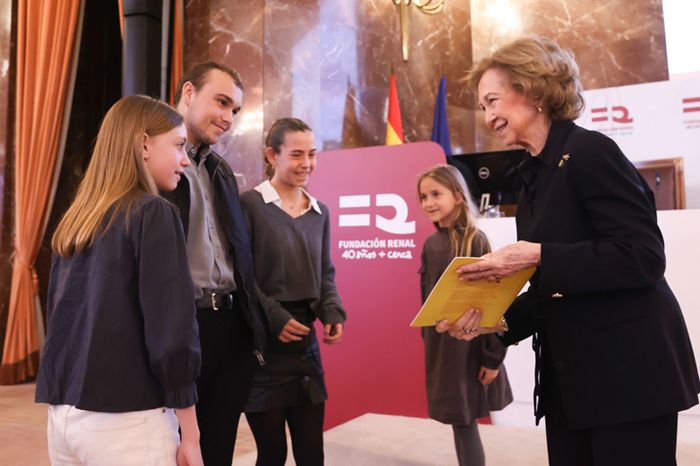 La reina Sofía en entrega de premios de investigación en nefrología
