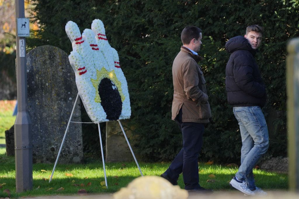 Arreglo floral de bolos en el funeral de Liam Payne