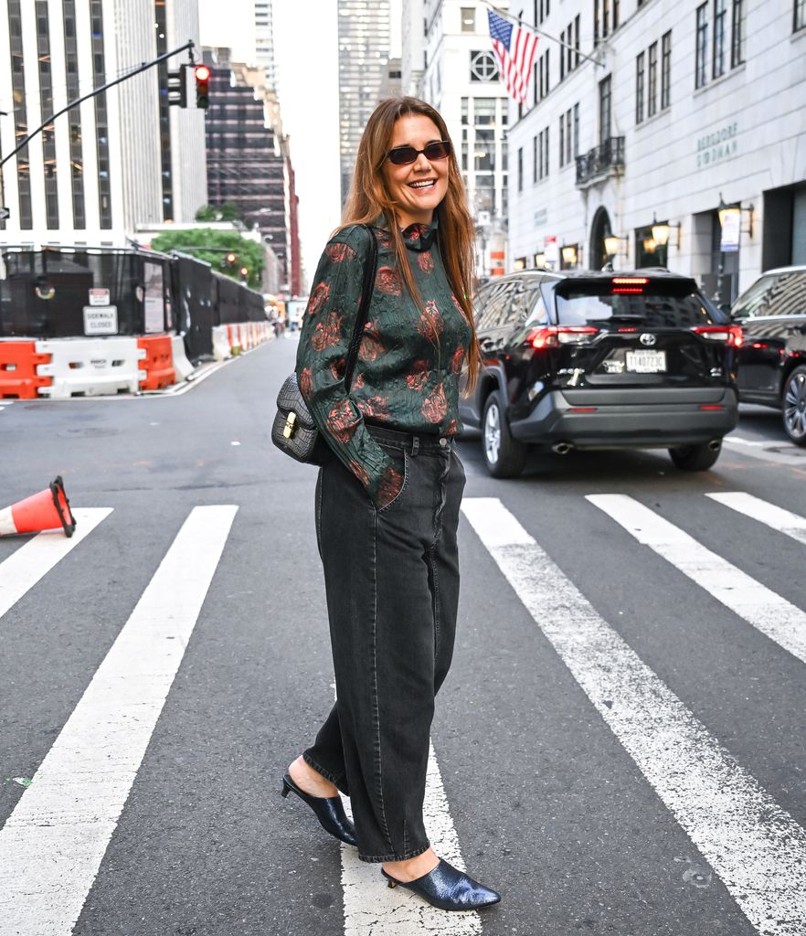 Los looks de verano y entretiempo de Katie Holmes que te inspirarán